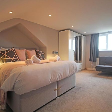 Queens Road - Luxury Spacious Home In Chester Christleton Экстерьер фото