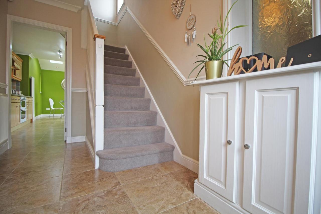 Queens Road - Luxury Spacious Home In Chester Christleton Экстерьер фото