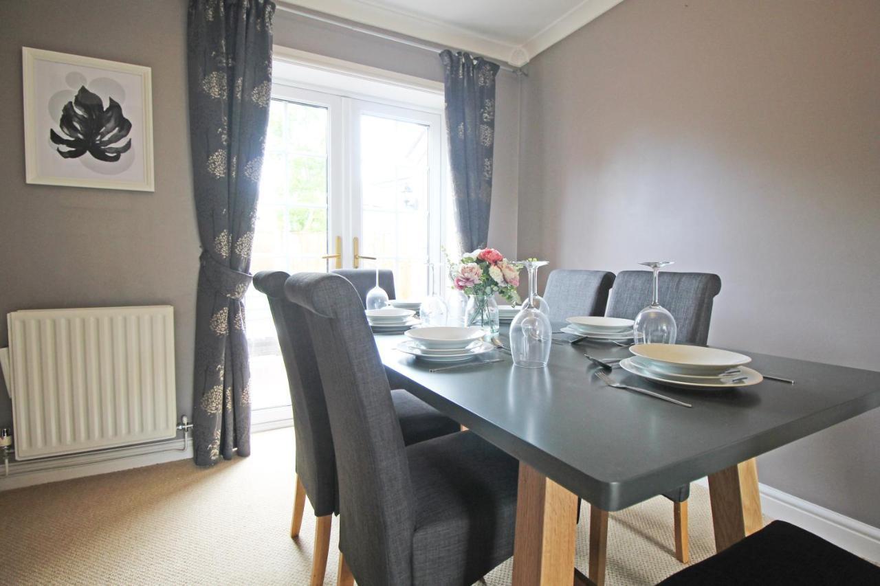 Queens Road - Luxury Spacious Home In Chester Christleton Экстерьер фото