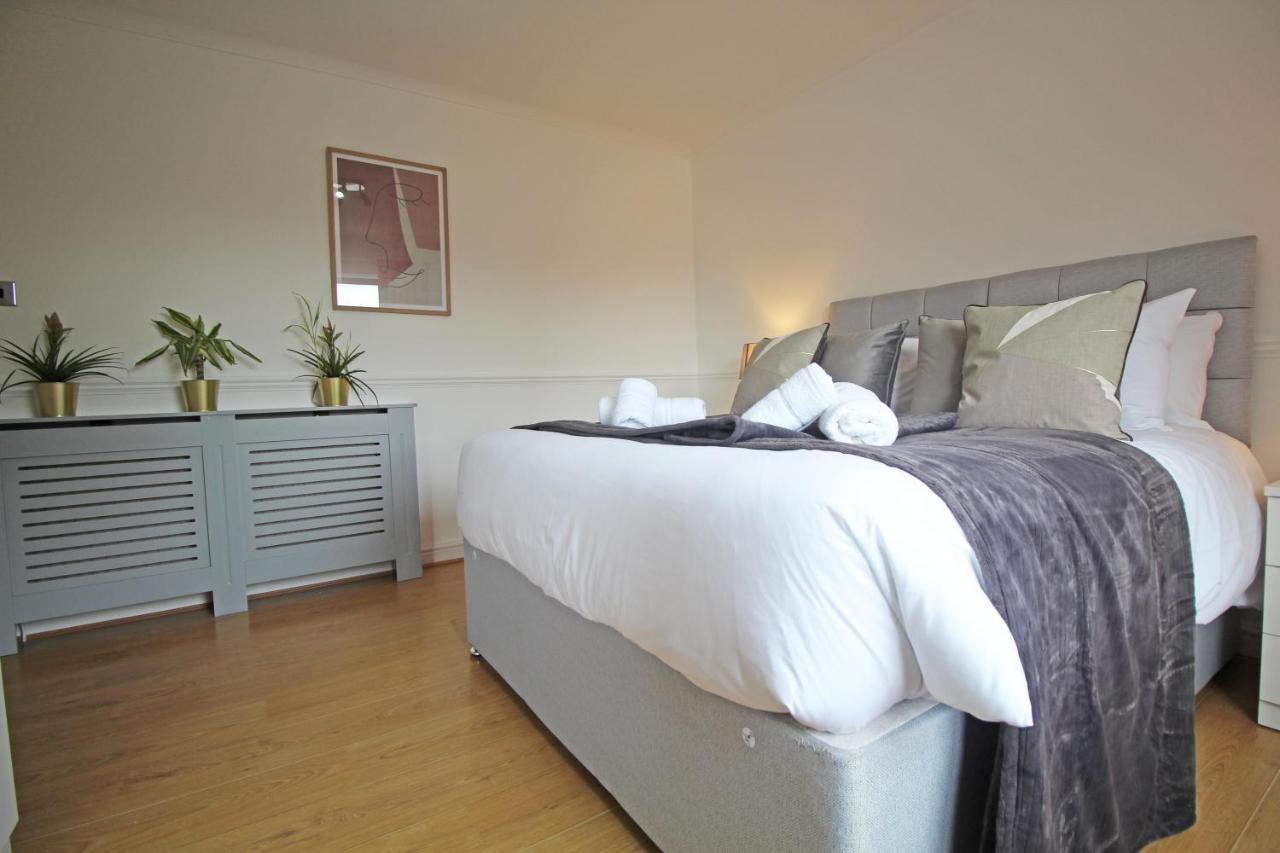 Queens Road - Luxury Spacious Home In Chester Christleton Экстерьер фото