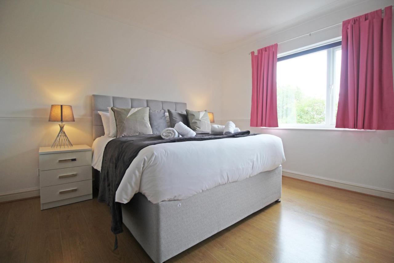 Queens Road - Luxury Spacious Home In Chester Christleton Экстерьер фото